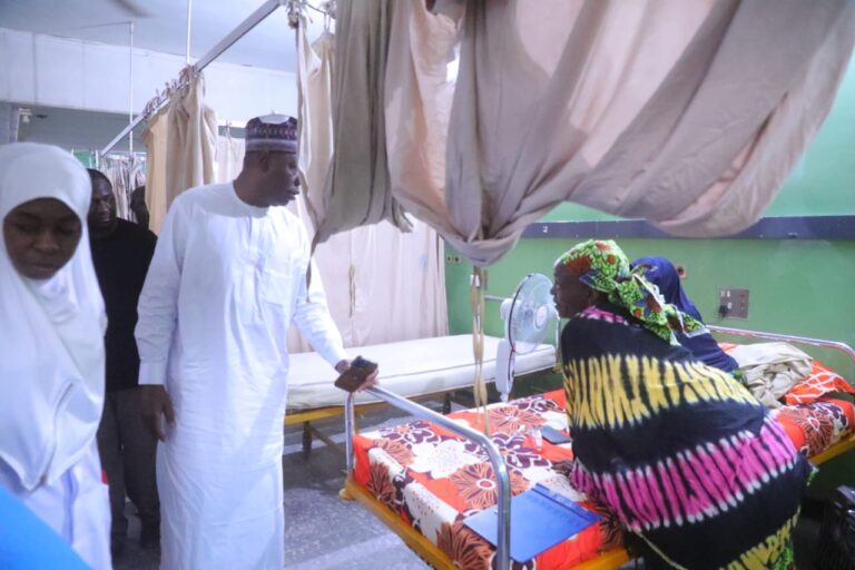 Just In: Democracy Day: Zulum arrives hospitals 5: 00 am, donates cash to patients