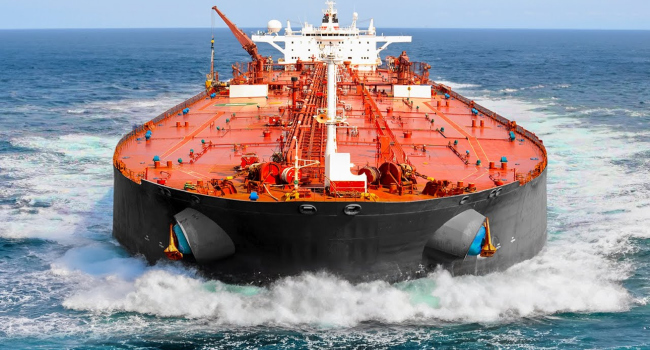 Oil Shipping Rates Hit Record High Amid Middle East Conflict