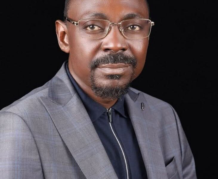 Niger South students honour Ndarani with support award